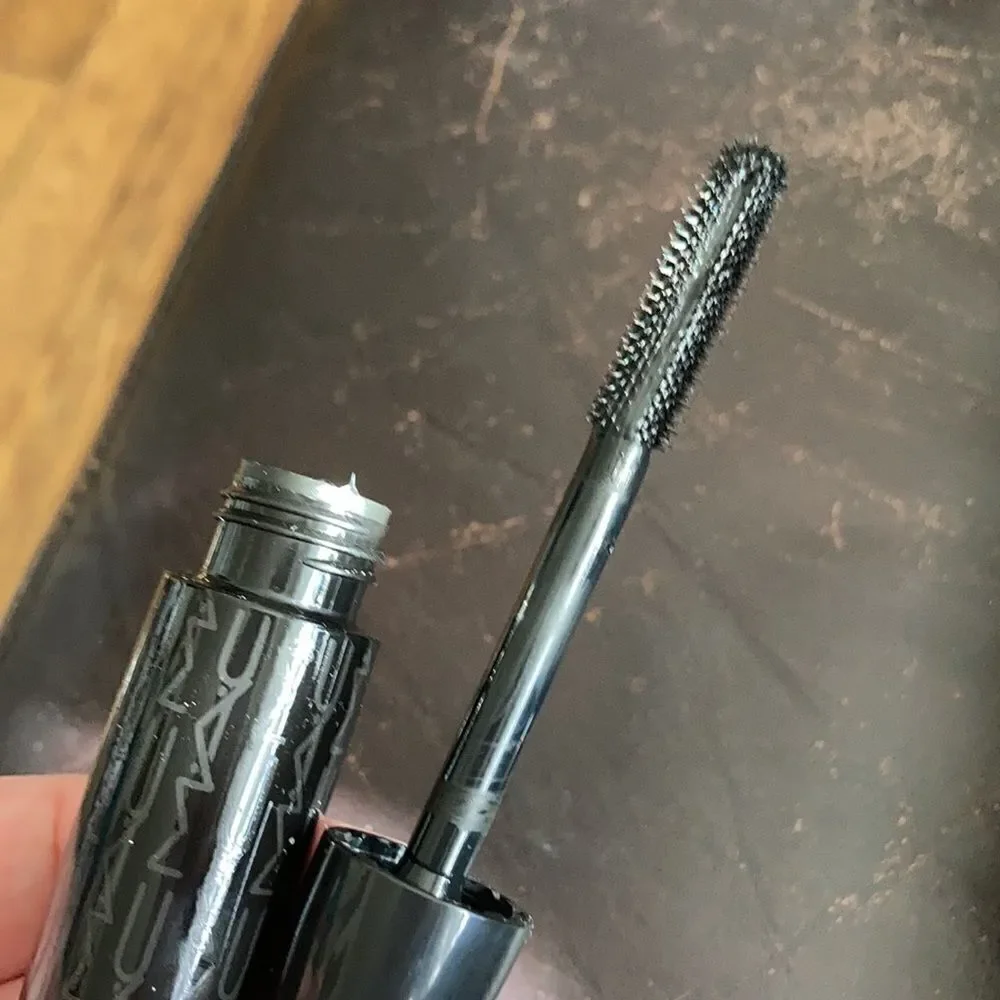 Mac Singles Day Classics Kit